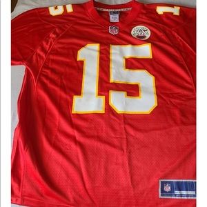 Men’s Patrick Mahomes NFL football Jersey. Size L